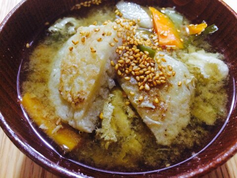 【ガサツ料理】根菜たっぷりホロホロ芋餅の味噌汁